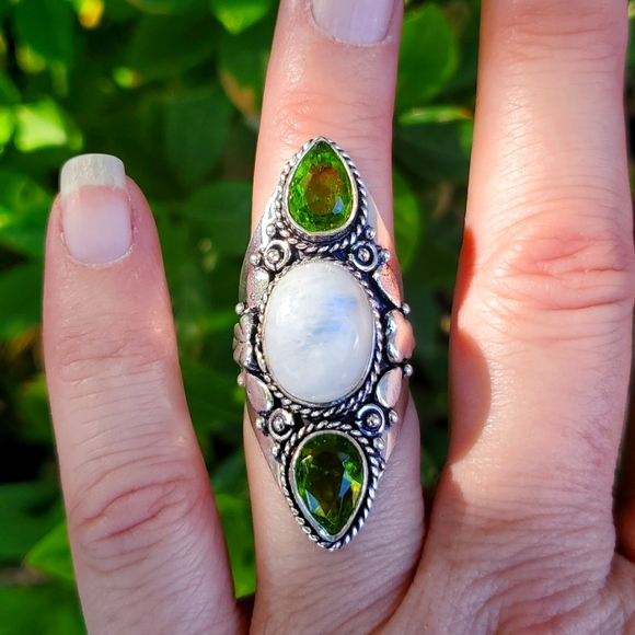 New Rainbow Moonstone & Peridot 925 Silver Statement Ring. - Picture 12 of 12